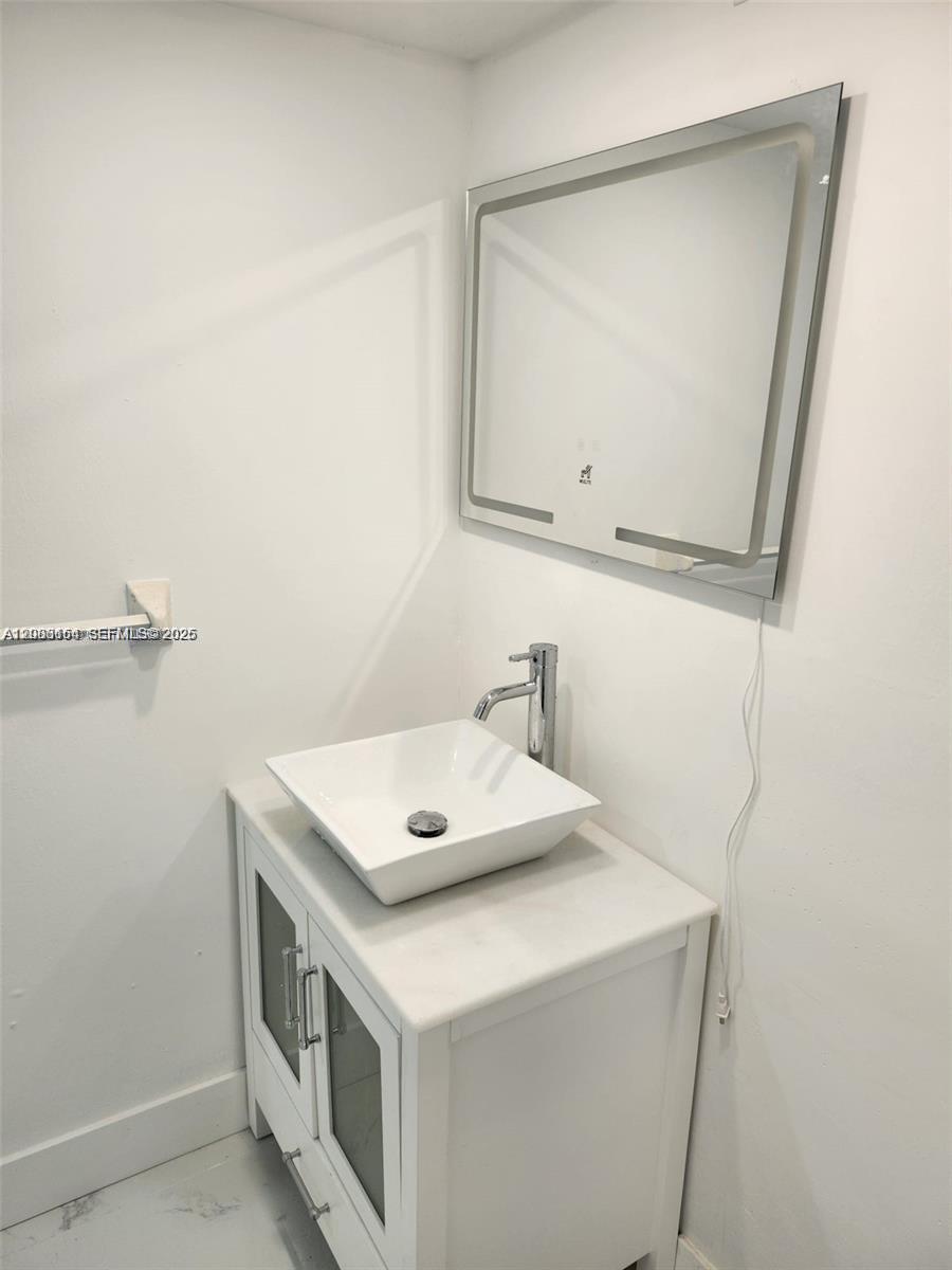 See details 204-2 2 / 2 1036 sq. ft. $ 2026-09-03 0 Photo