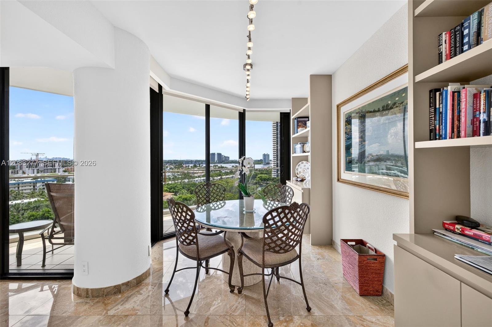 Ver detalles 1202 2 / 2 1910 sq. ft. $ 2026-09-03 0 foto
