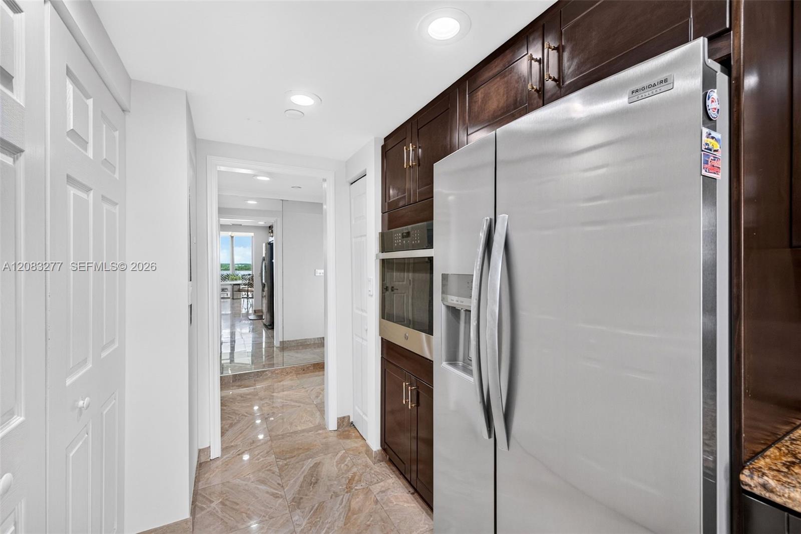 Ver detalles 1202 2 / 2 1910 sq. ft. $ 2026-09-03 0 foto