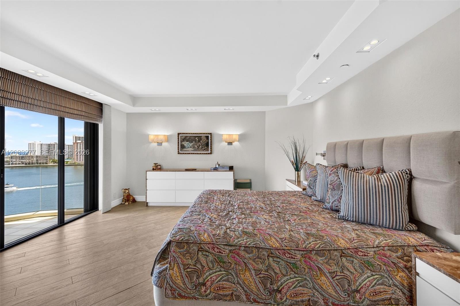 Ver detalles 1202 2 / 2 1910 sq. ft. $ 2026-09-03 0 foto