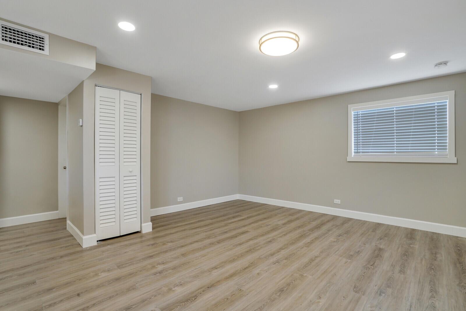   / 0 1680 sq. ft. $ 2026-09-05 0 foto