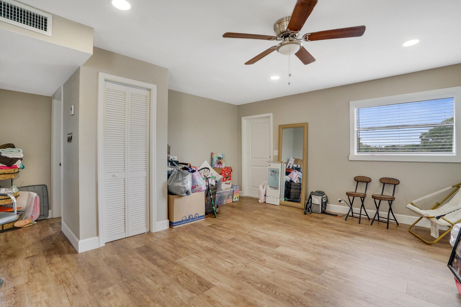   / 0 1680 sq. ft. $ 2026-09-05 0 foto