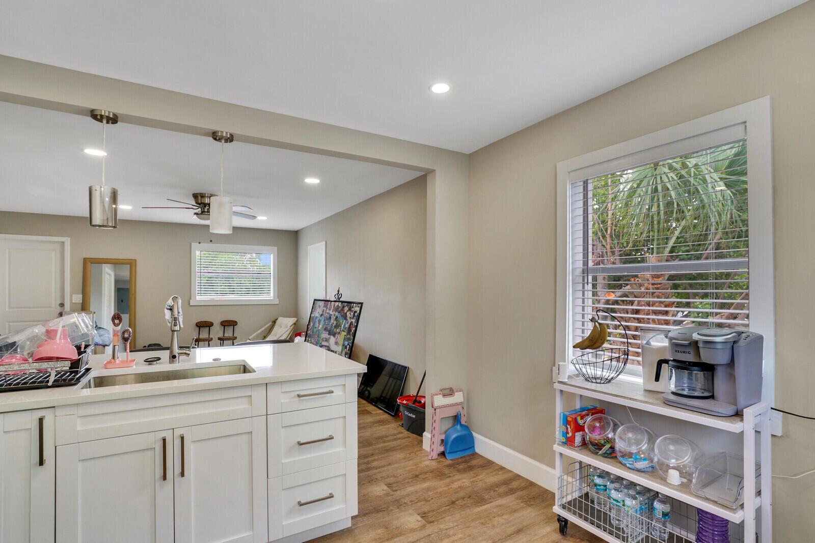   / 0 1680 sq. ft. $ 2026-09-05 0 foto