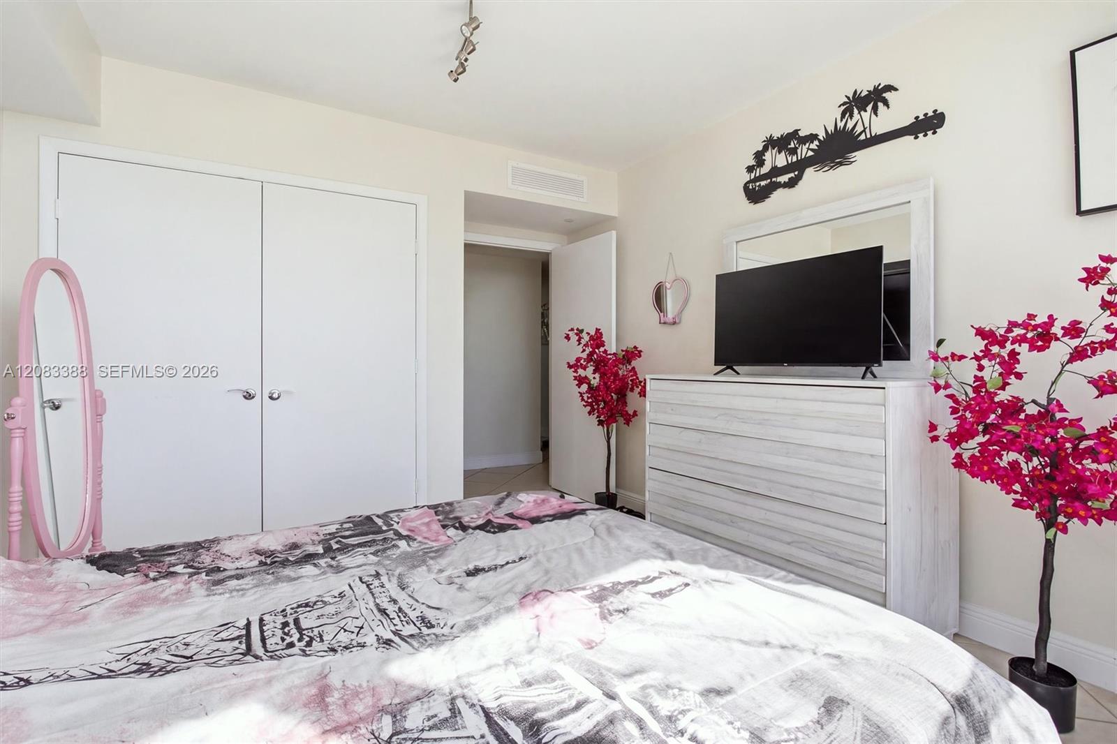 2305 2 / 2 1782 sq. ft. $ 2026-09-03 0 Photo