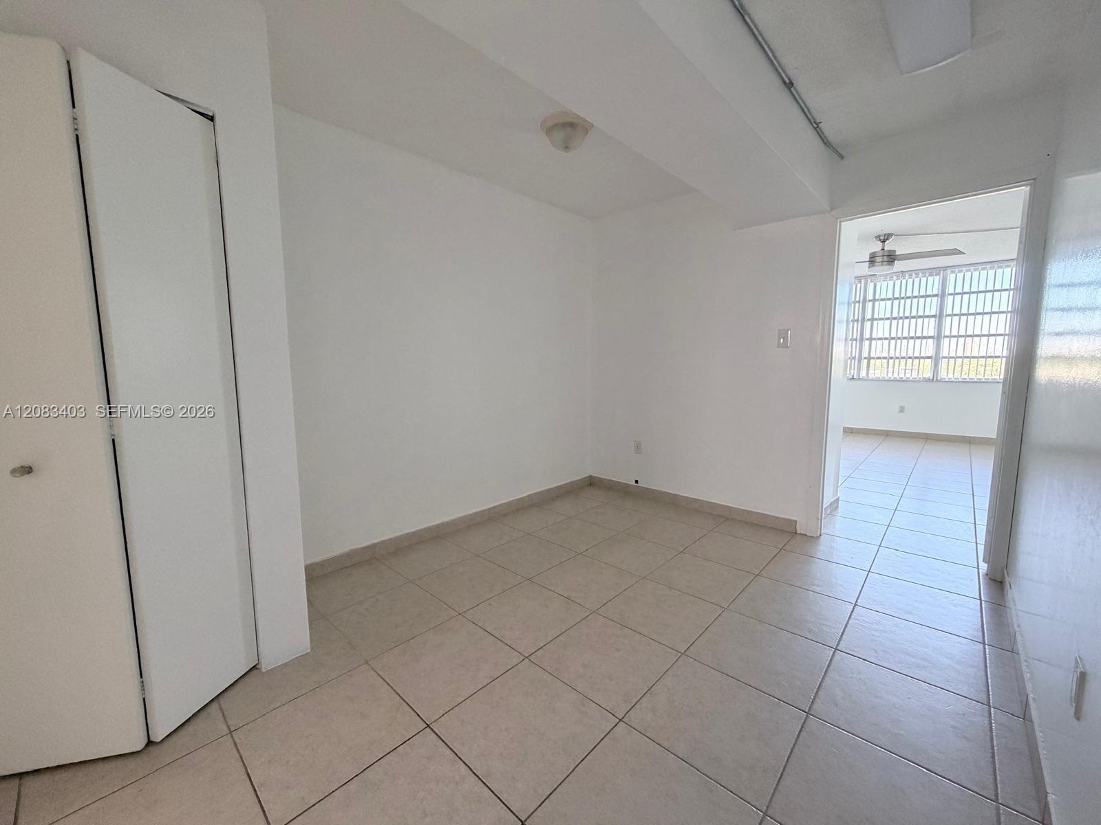 See details 712-2 1 / 2 1036 sq. ft. $ 2026-09-03 0 Photo