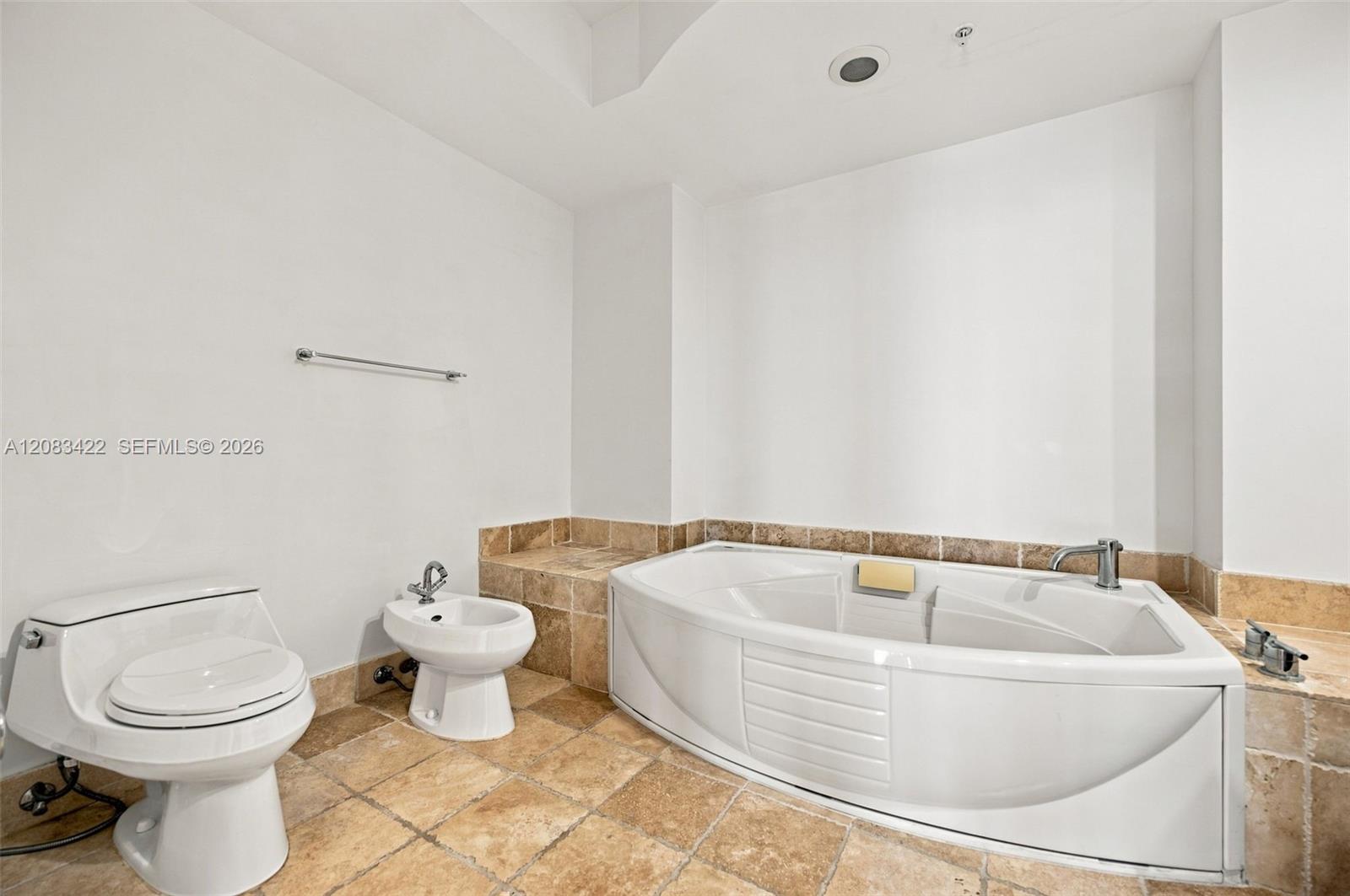 802 2 / 3 1499 sq. ft. $ 2026-09-03 0 Photo