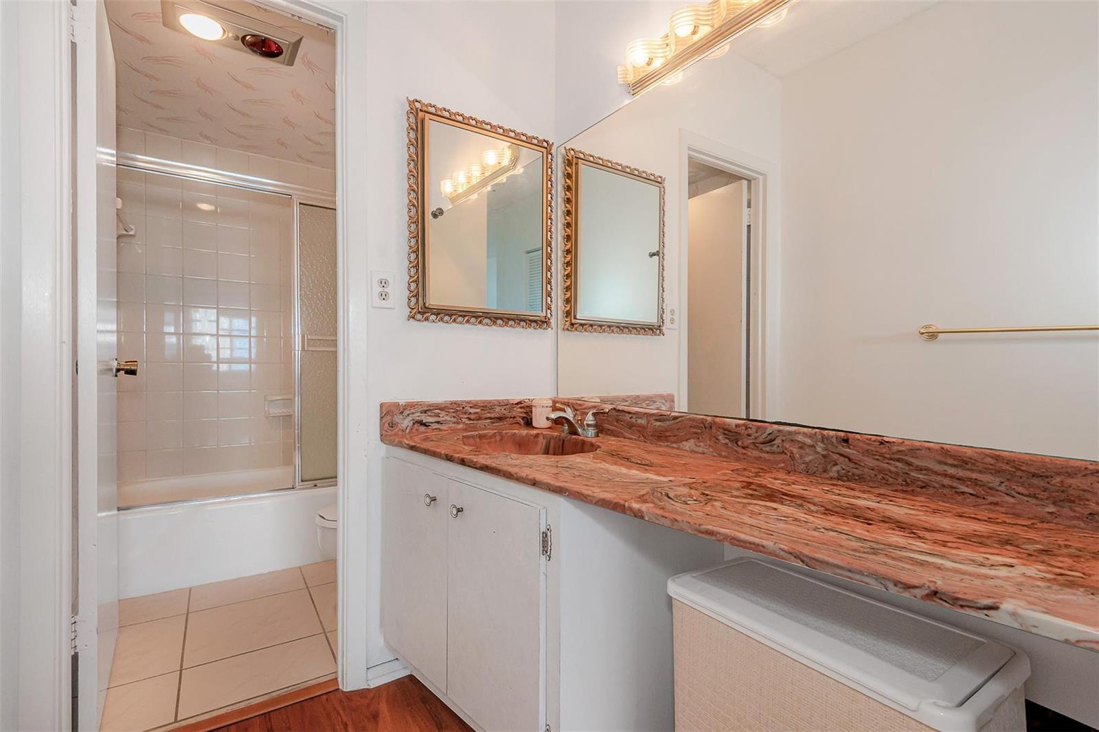 See details 22P 2 / 2 1380 sq. ft. $ 2026-10-13 0 Photo