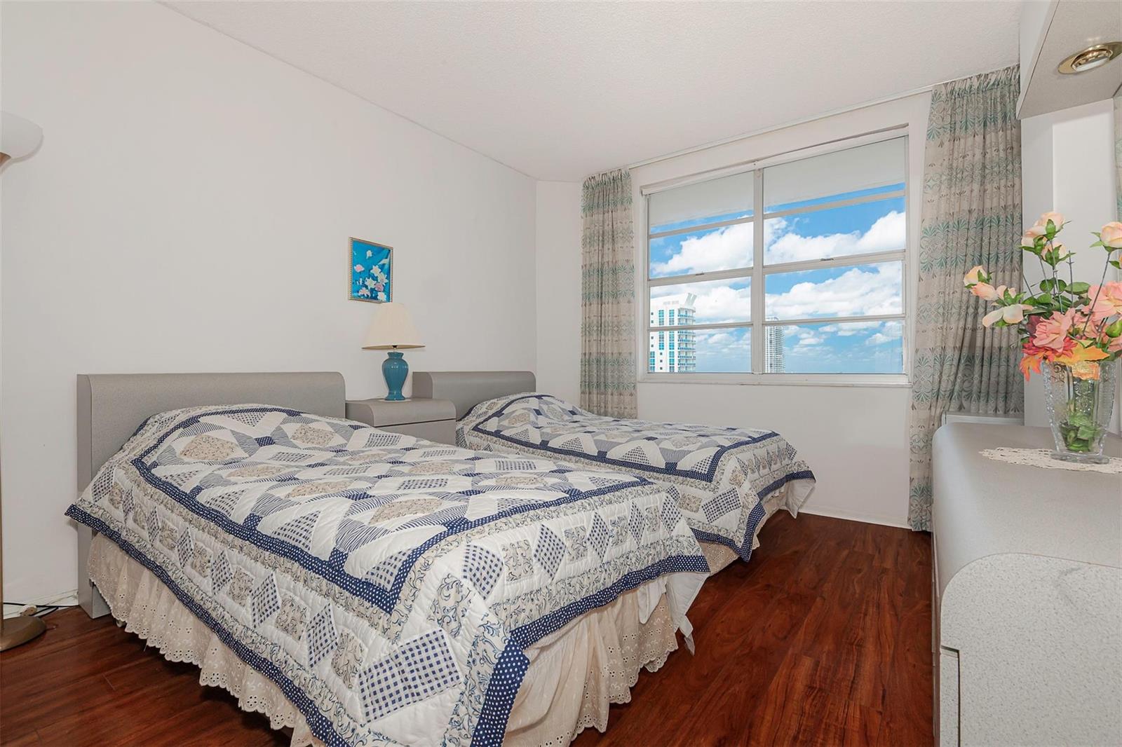 See details 22P 2 / 2 1380 sq. ft. $ 2026-10-13 0 Photo