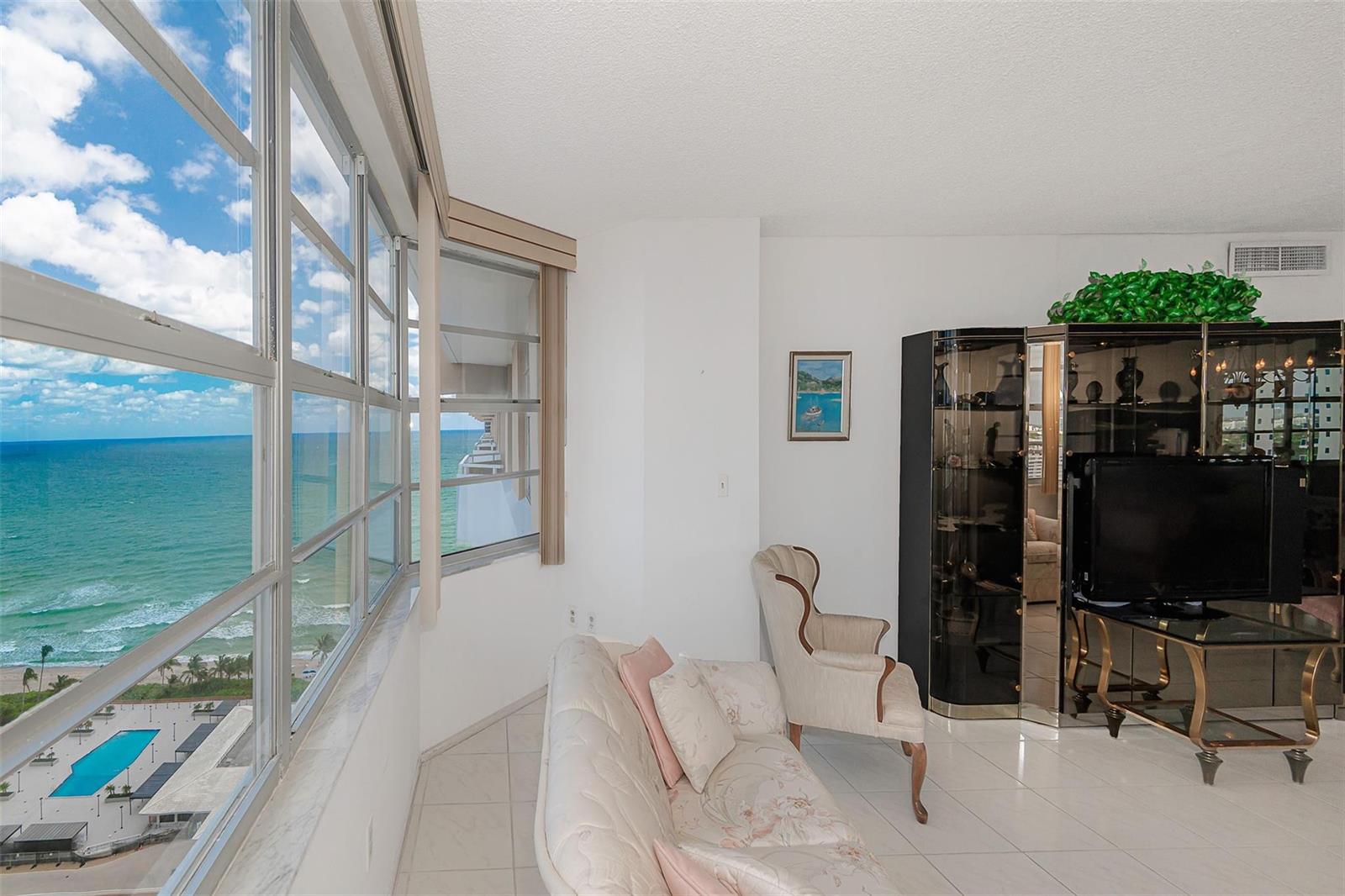 See details 22P 2 / 2 1380 sq. ft. $ 2026-10-13 0 Photo