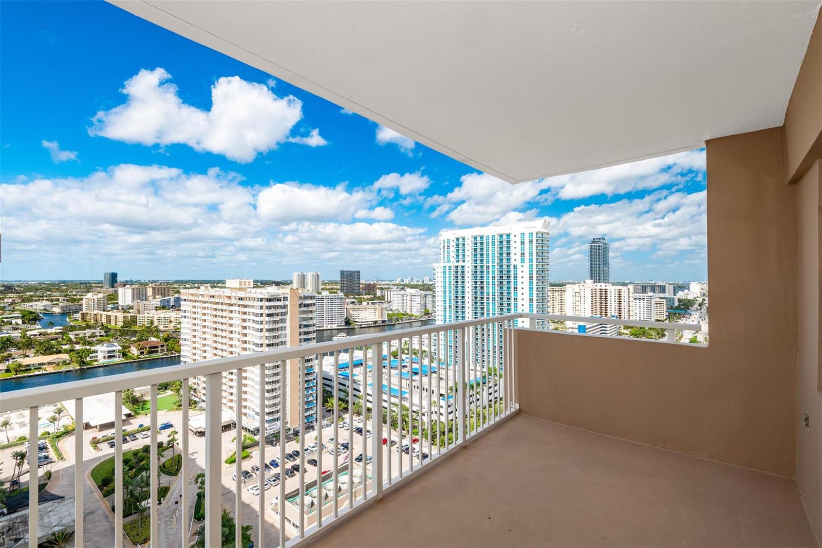 See details 22P 2 / 2 1380 sq. ft. $ 2026-10-13 0 Photo
