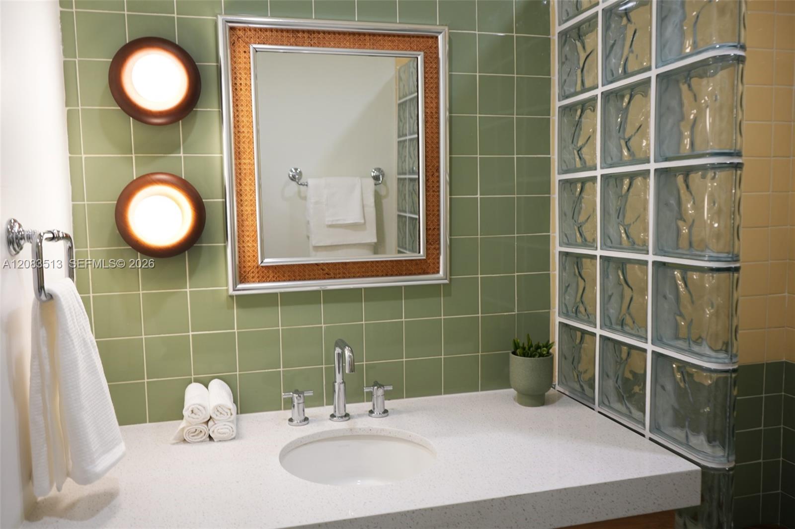 Ver detalles / 2561 sq. ft. $ 2026-09-04 0 foto