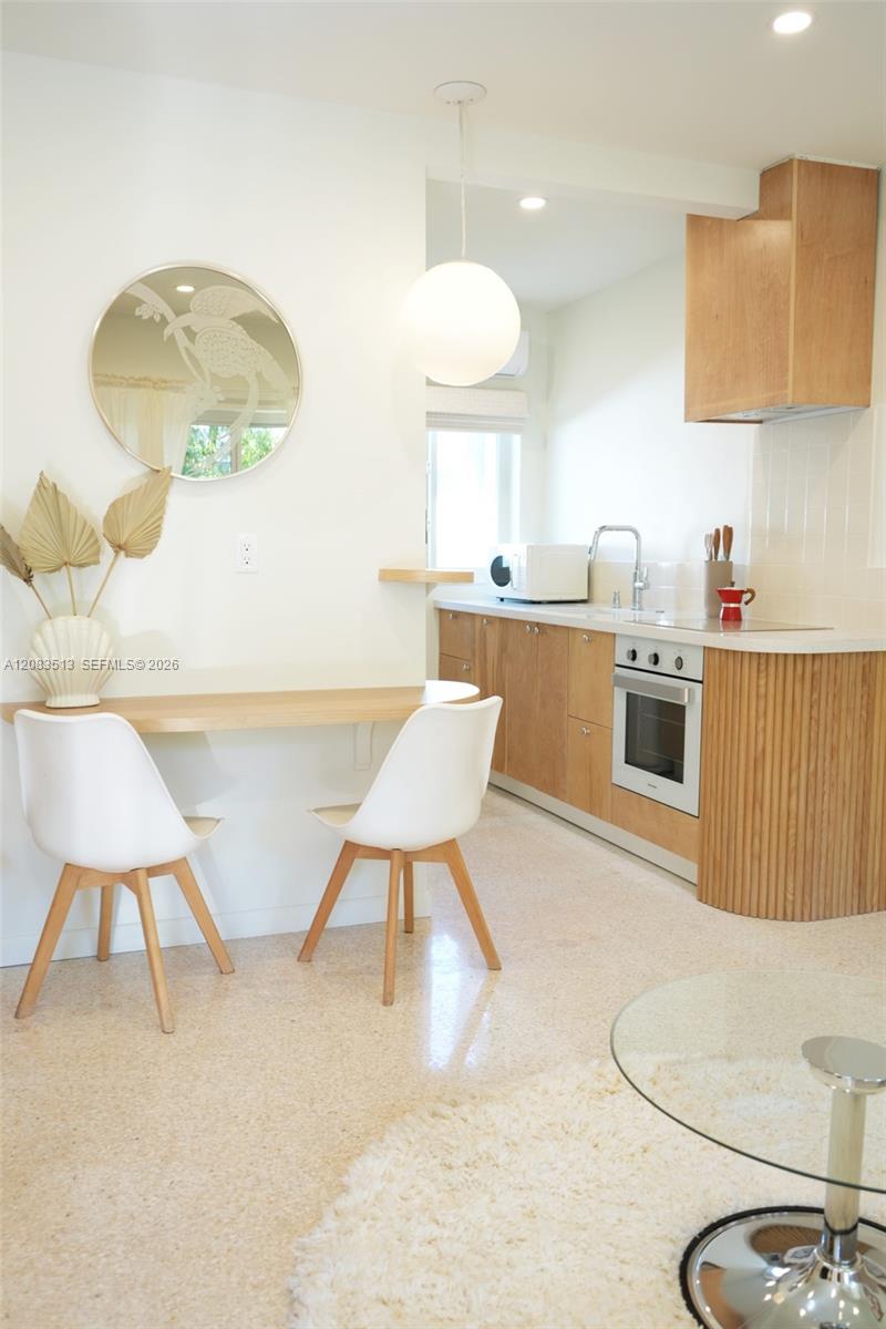 Ver detalles / 2561 sq. ft. $ 2026-09-04 0 foto