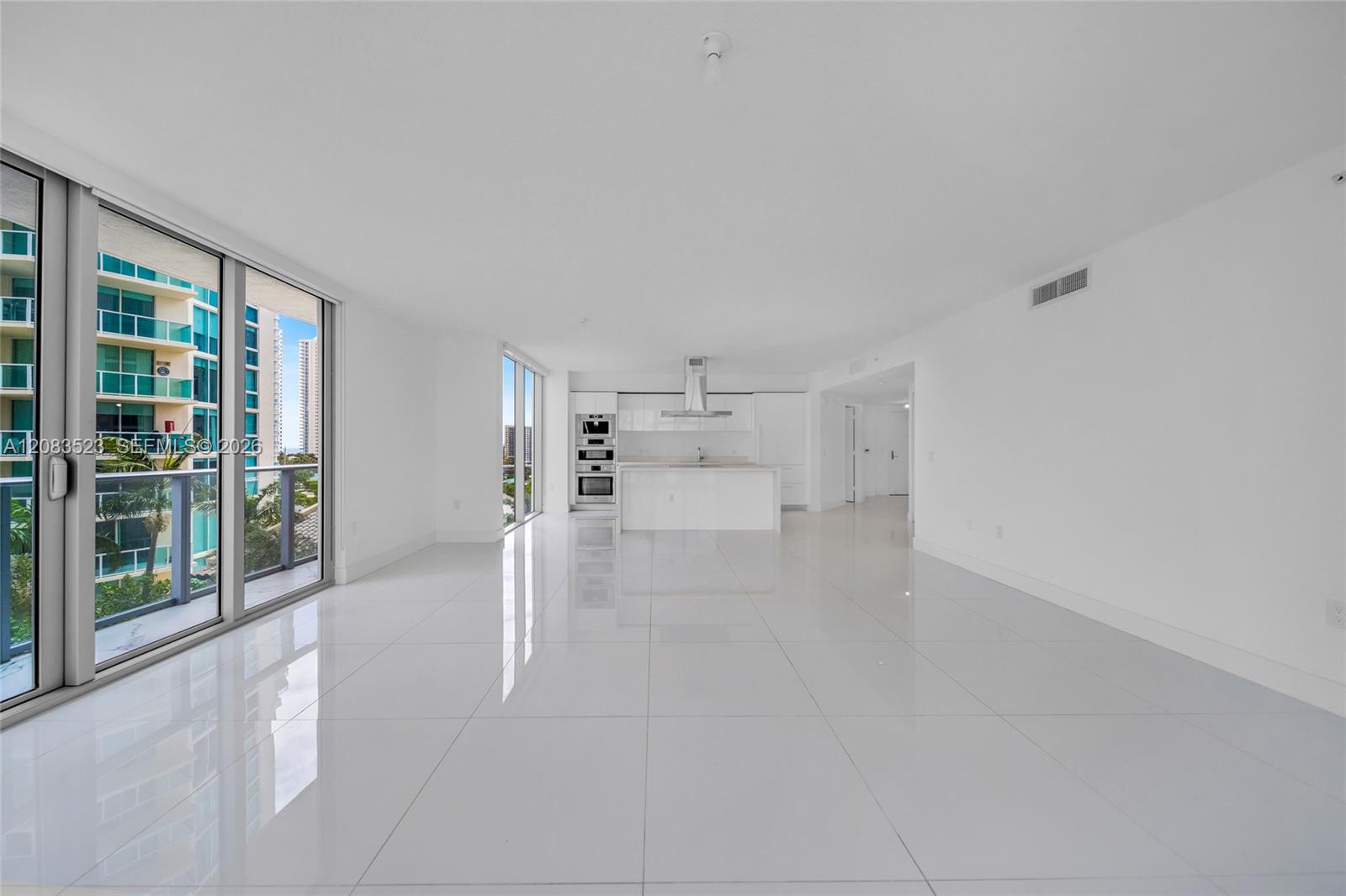 See details 4-701 3 / 4 1892 sq. ft. $ 2026-09-16 0 Photo