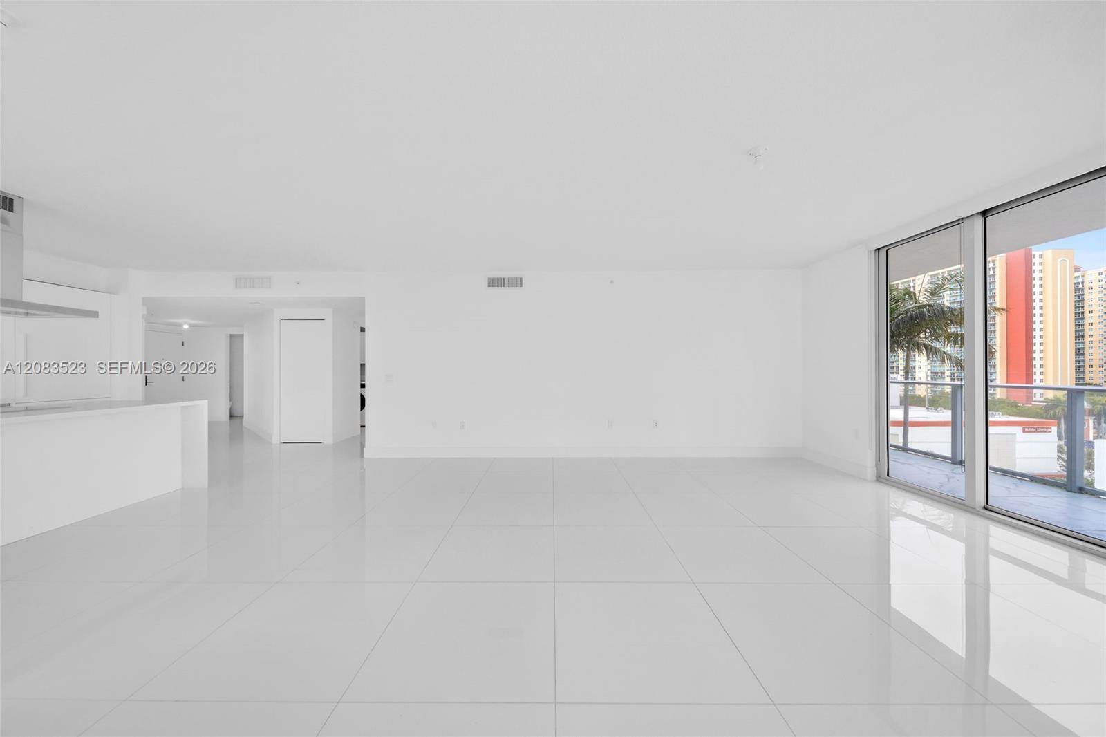See details 4-701 3 / 4 1892 sq. ft. $ 2026-09-16 0 Photo