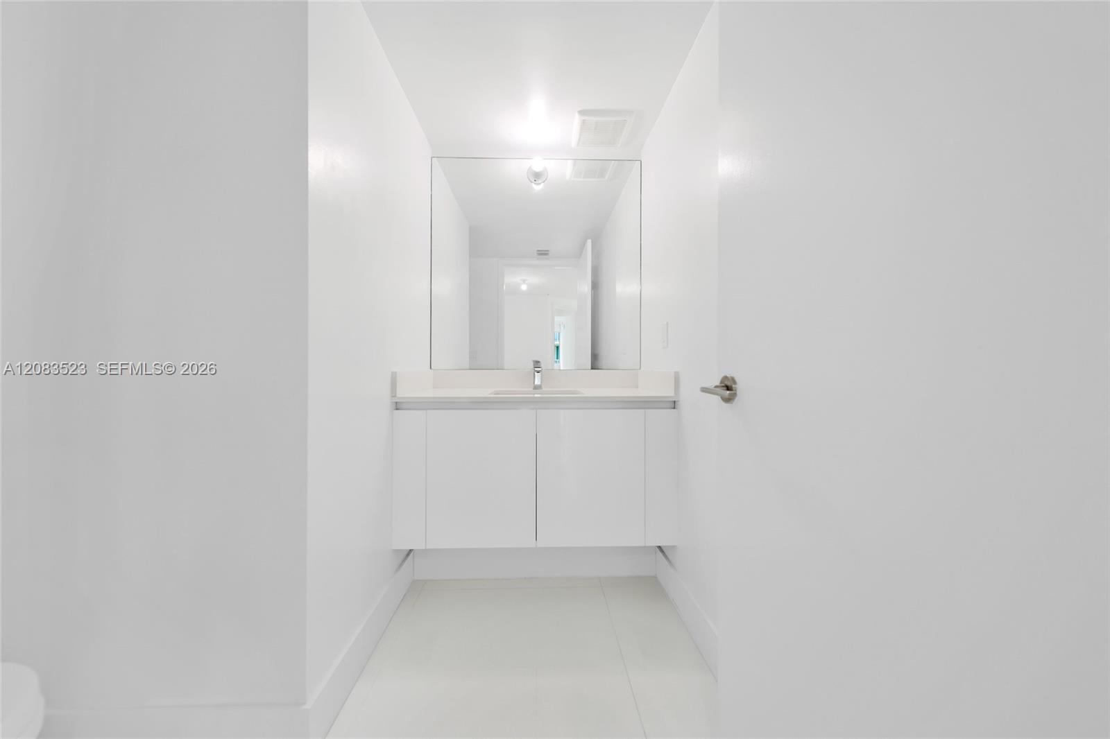 See details 4-701 3 / 4 1892 sq. ft. $ 2026-09-16 0 Photo