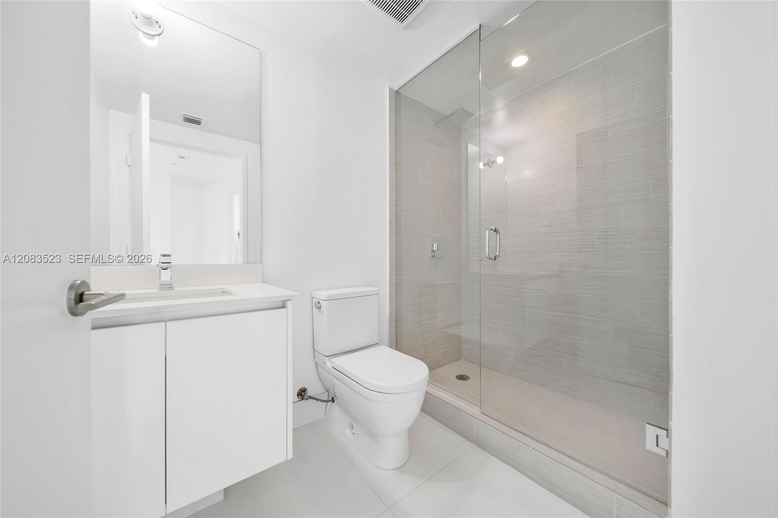 See details 4-701 3 / 4 1892 sq. ft. $ 2026-09-16 0 Photo
