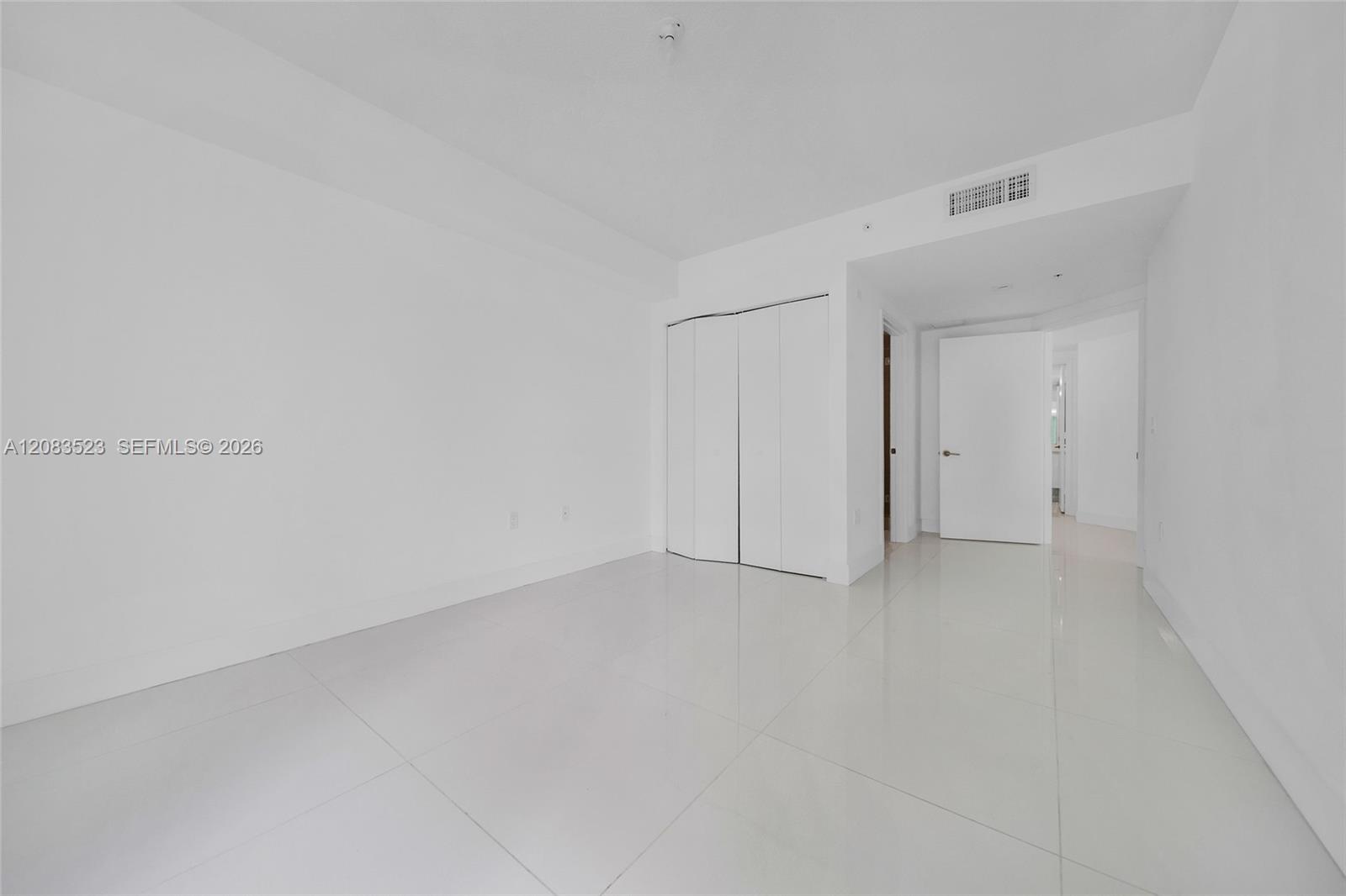 See details 4-701 3 / 4 1892 sq. ft. $ 2026-09-16 0 Photo
