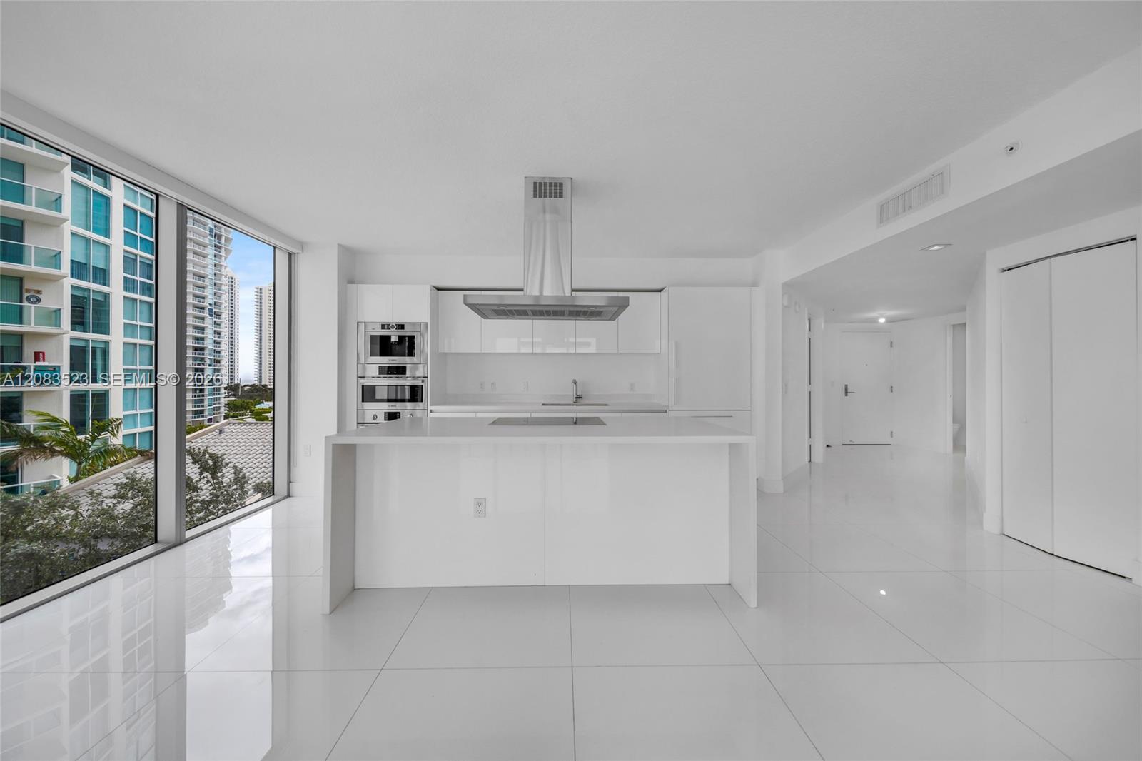 See details 4-701 3 / 4 1892 sq. ft. $ 2026-09-16 0 Photo