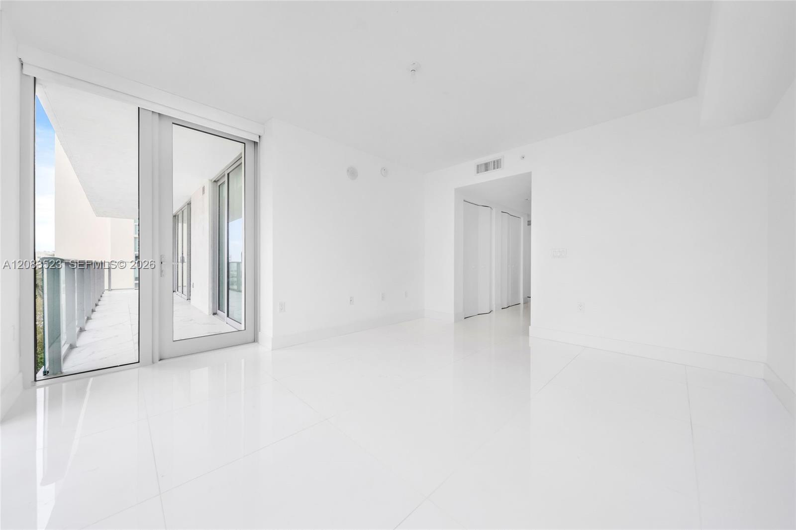 See details 4-701 3 / 4 1892 sq. ft. $ 2026-09-16 0 Photo
