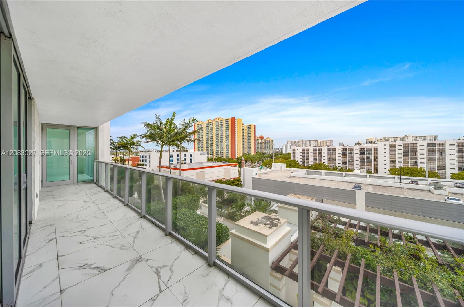 See details 4-701 3 / 4 1892 sq. ft. $ 2026-09-16 0 Photo