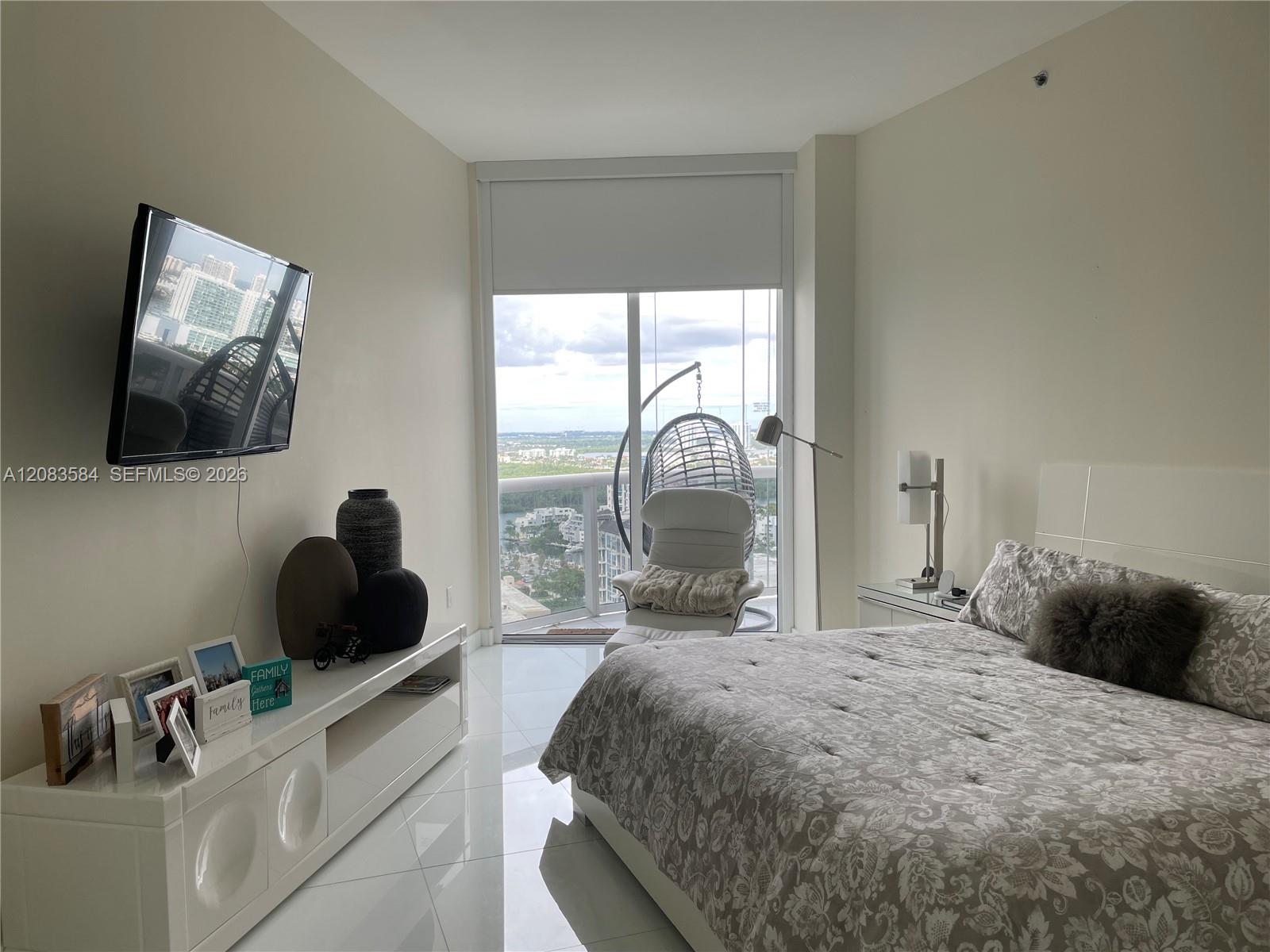 2305 2 / 2 1463 sq. ft. $ 2026-09-04 0 foto