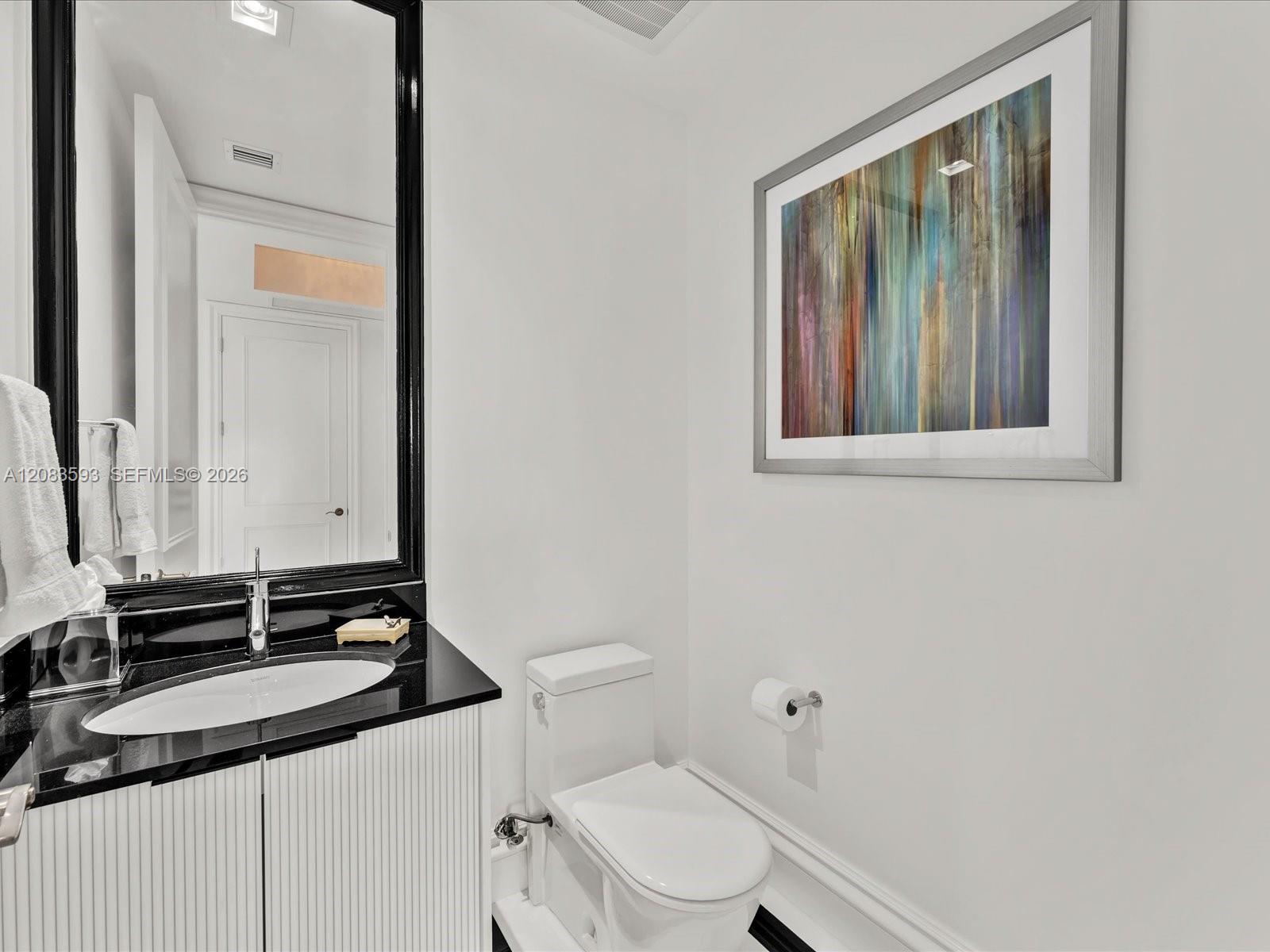 1606 2 / 4 2558 sq. ft. $ 2026-09-04 0 Photo