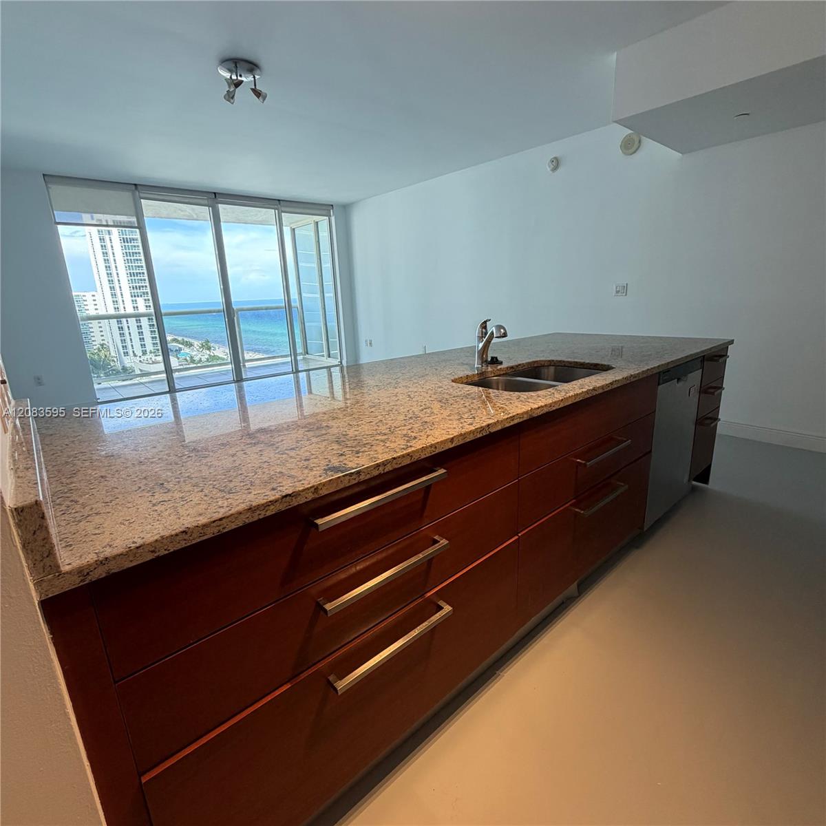 1409 1 / 1 844 sq. ft. $ 2026-09-04 0 Photo