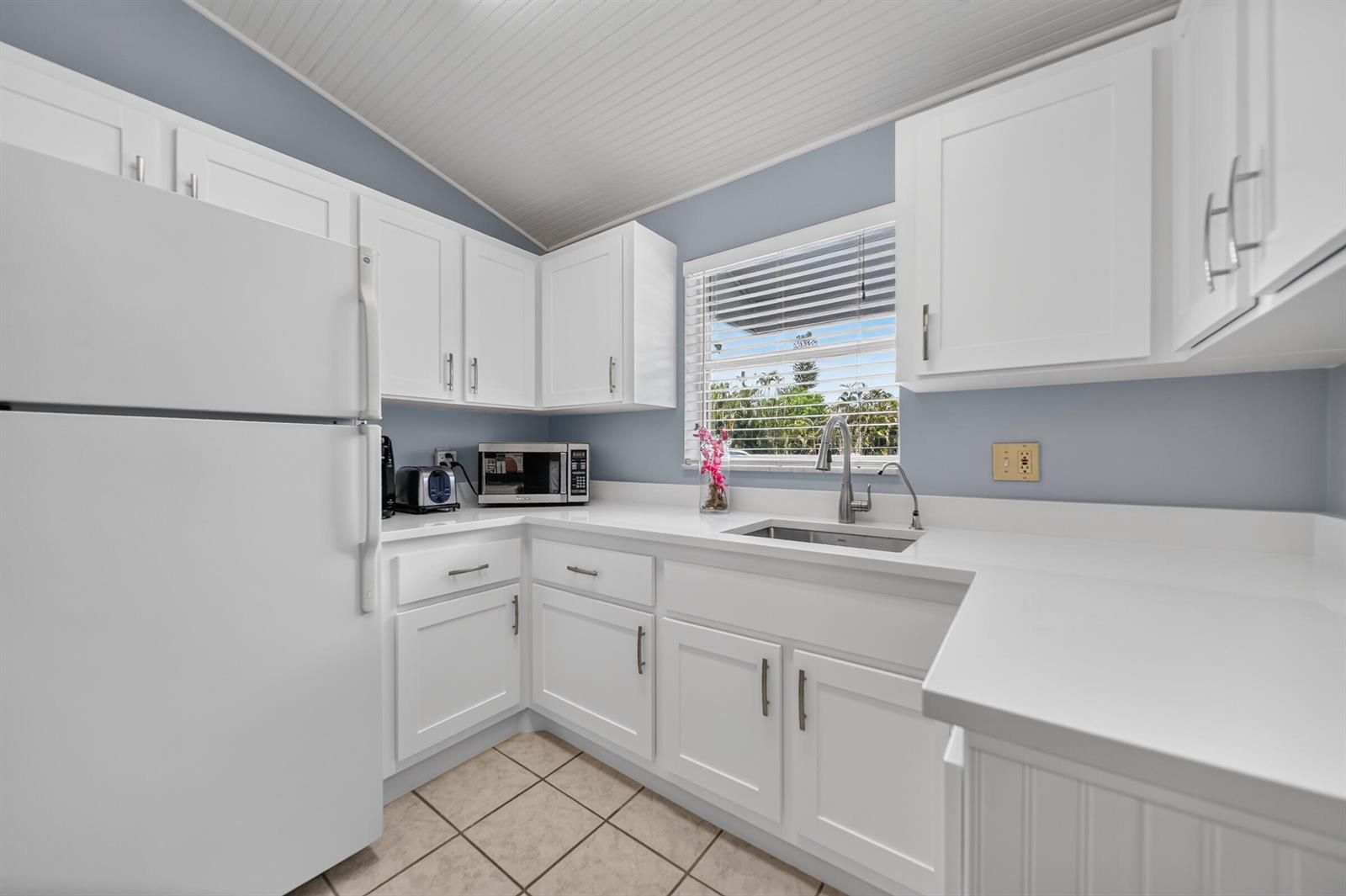   / 0  sq. ft. $ 2026-10-20 0 Photo