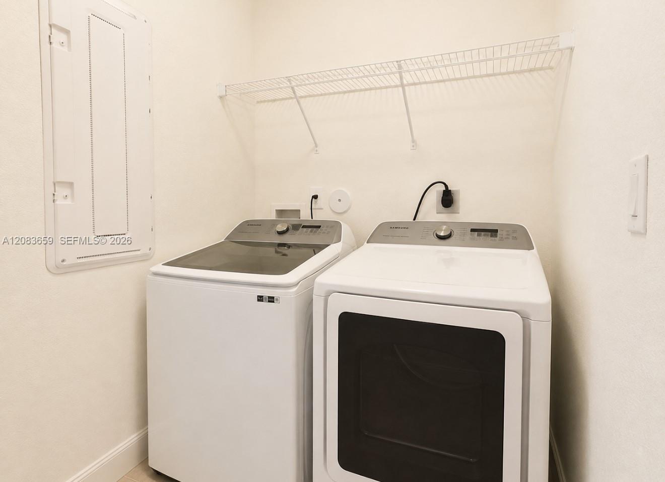 Ver detalles 1100 3 / 3 1331 sq. ft. $ 2026-09-04 0 foto