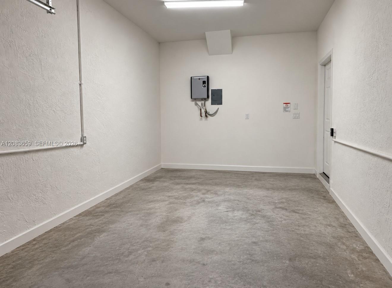 Ver detalles 1100 3 / 3 1331 sq. ft. $ 2026-09-04 0 foto