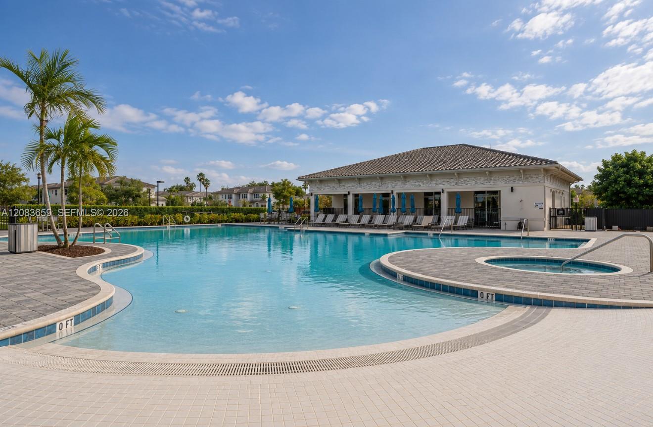Ver detalles 1100 3 / 3 1331 sq. ft. $ 2026-09-04 0 foto