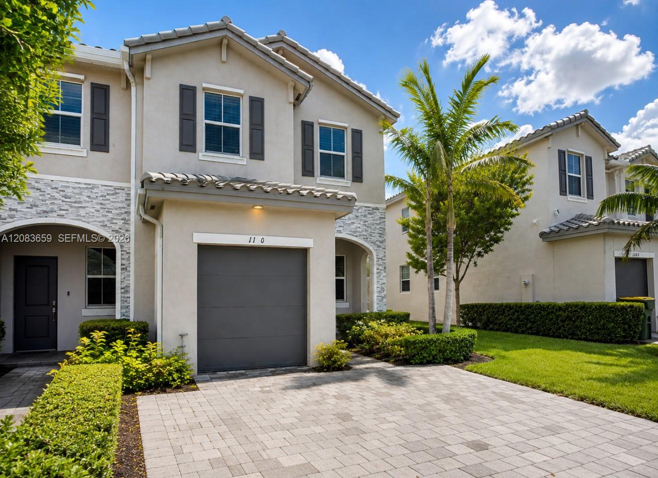 Ver detalles 1100 3 / 3 1331 sq. ft. $ 2026-09-04 0 foto
