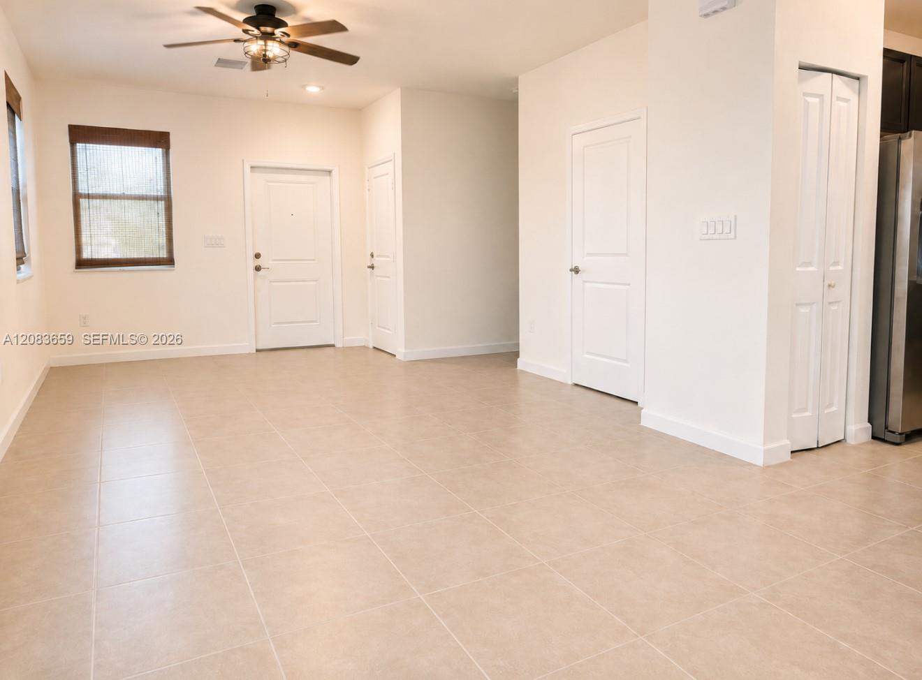 Ver detalles 1100 3 / 3 1331 sq. ft. $ 2026-09-04 0 foto