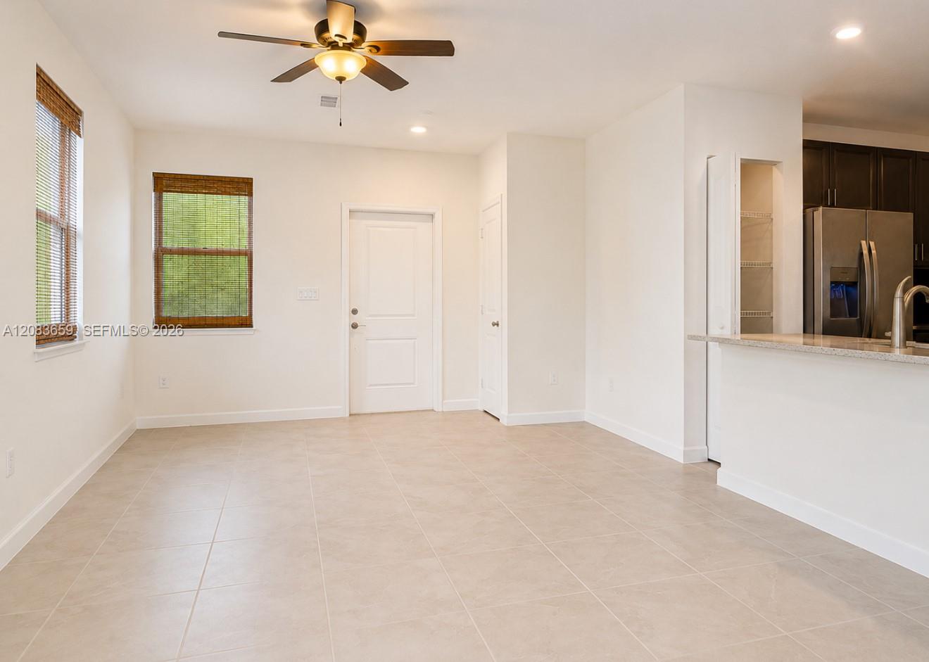 Ver detalles 1100 3 / 3 1331 sq. ft. $ 2026-09-04 0 foto