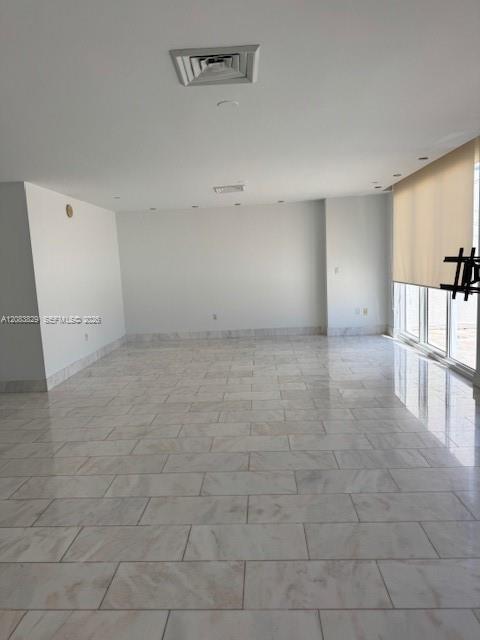 PH4402 3 / 5 2570 sq. ft. $ 2026-09-04 0 Photo