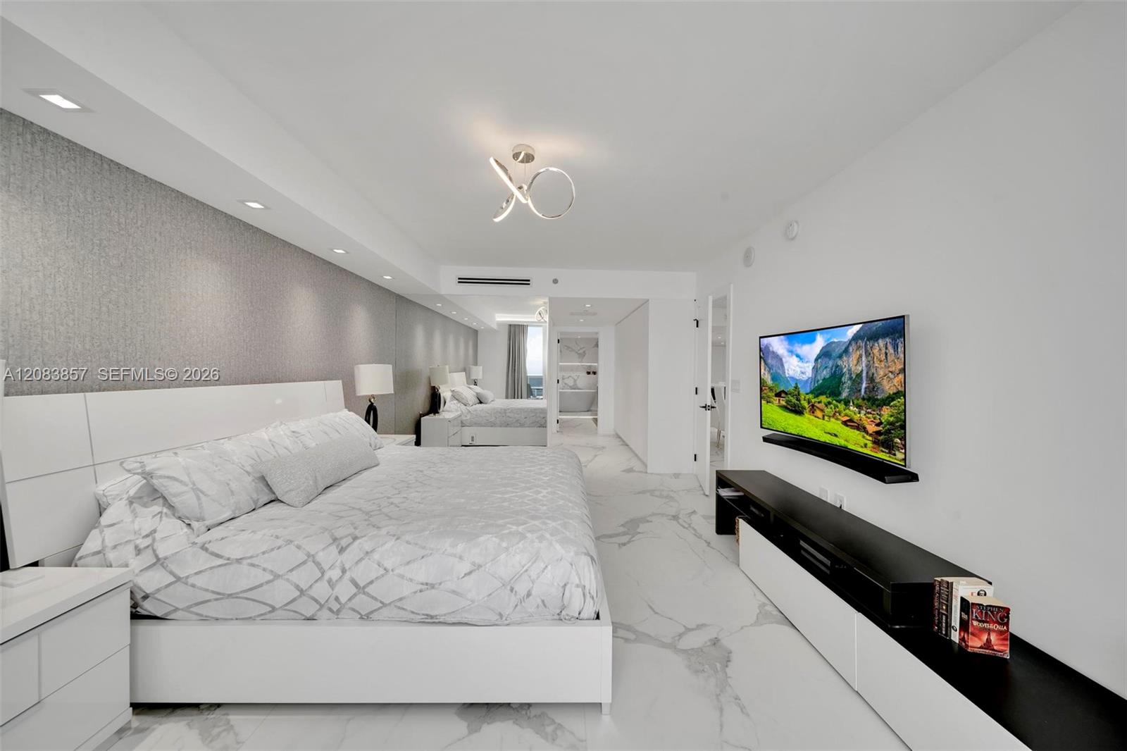 3103 3 / 3 1841 sq. ft. $ 2026-09-04 0 foto
