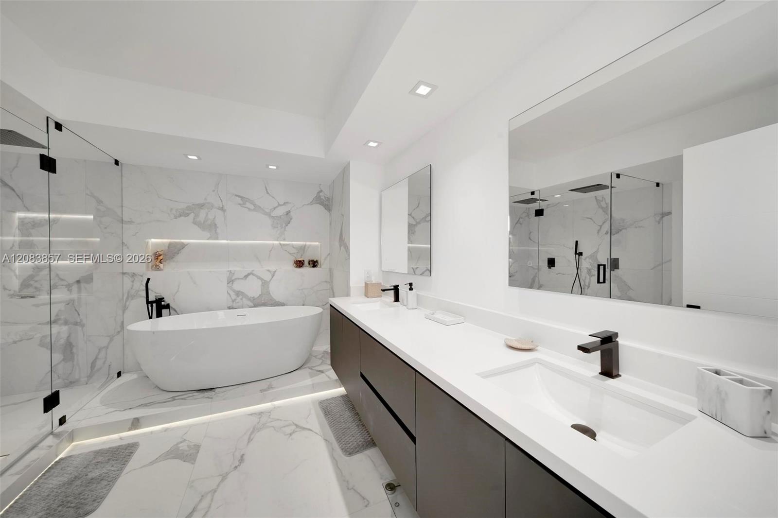 3103 3 / 3 1841 sq. ft. $ 2026-09-04 0 foto