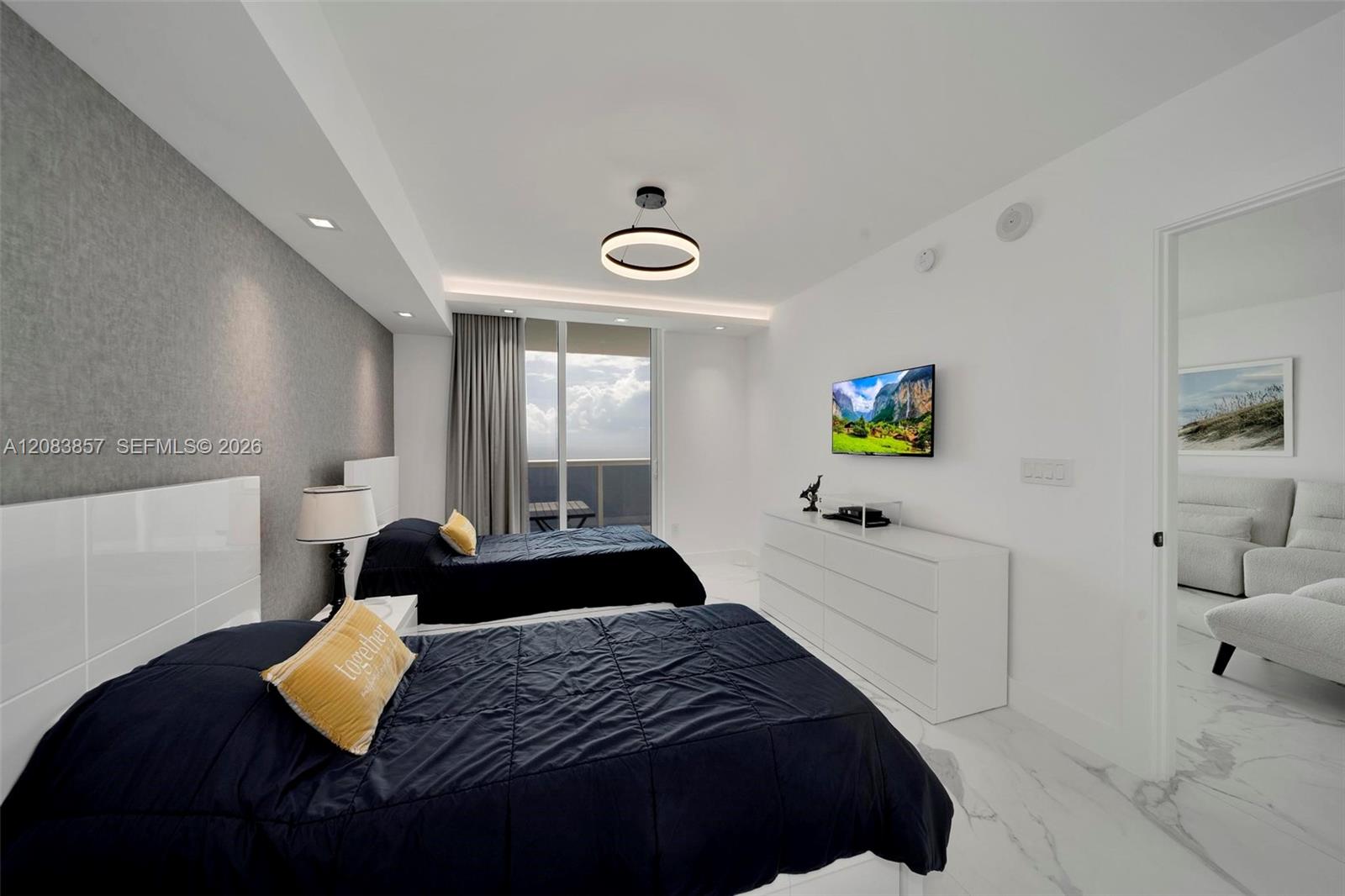 3103 3 / 3 1841 sq. ft. $ 2026-09-04 0 foto