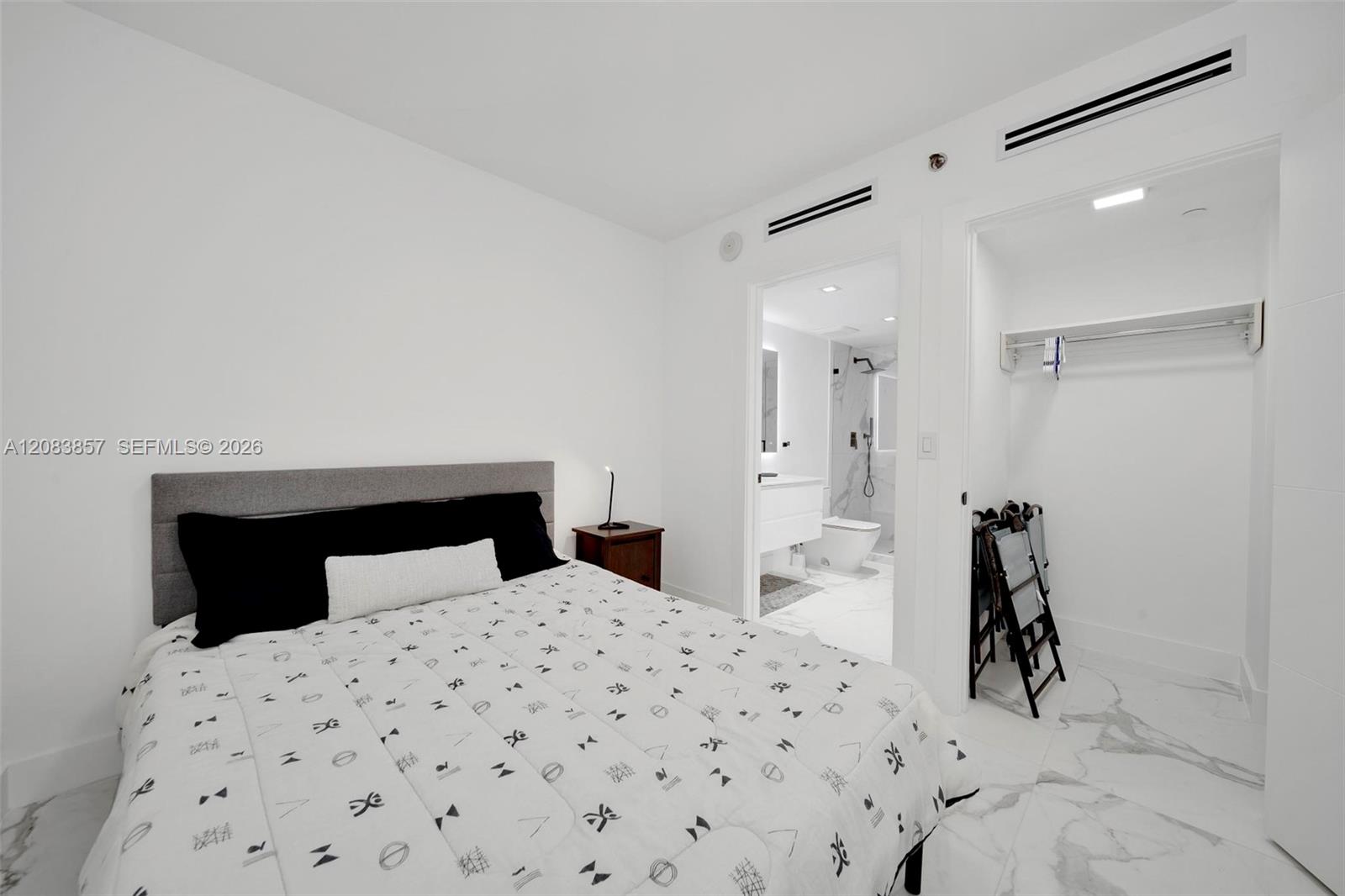 3103 3 / 3 1841 sq. ft. $ 2026-09-04 0 foto