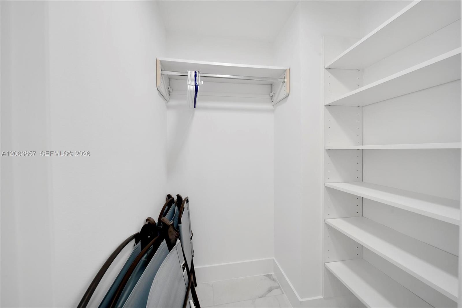 3103 3 / 3 1841 sq. ft. $ 2026-09-04 0 foto