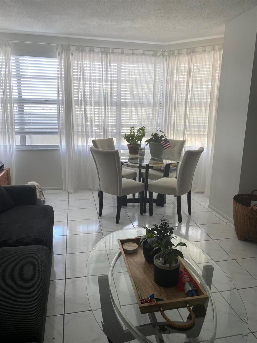See details MS 2 / 2 1275 sq. ft. $ 2026-10-13 0 Photo