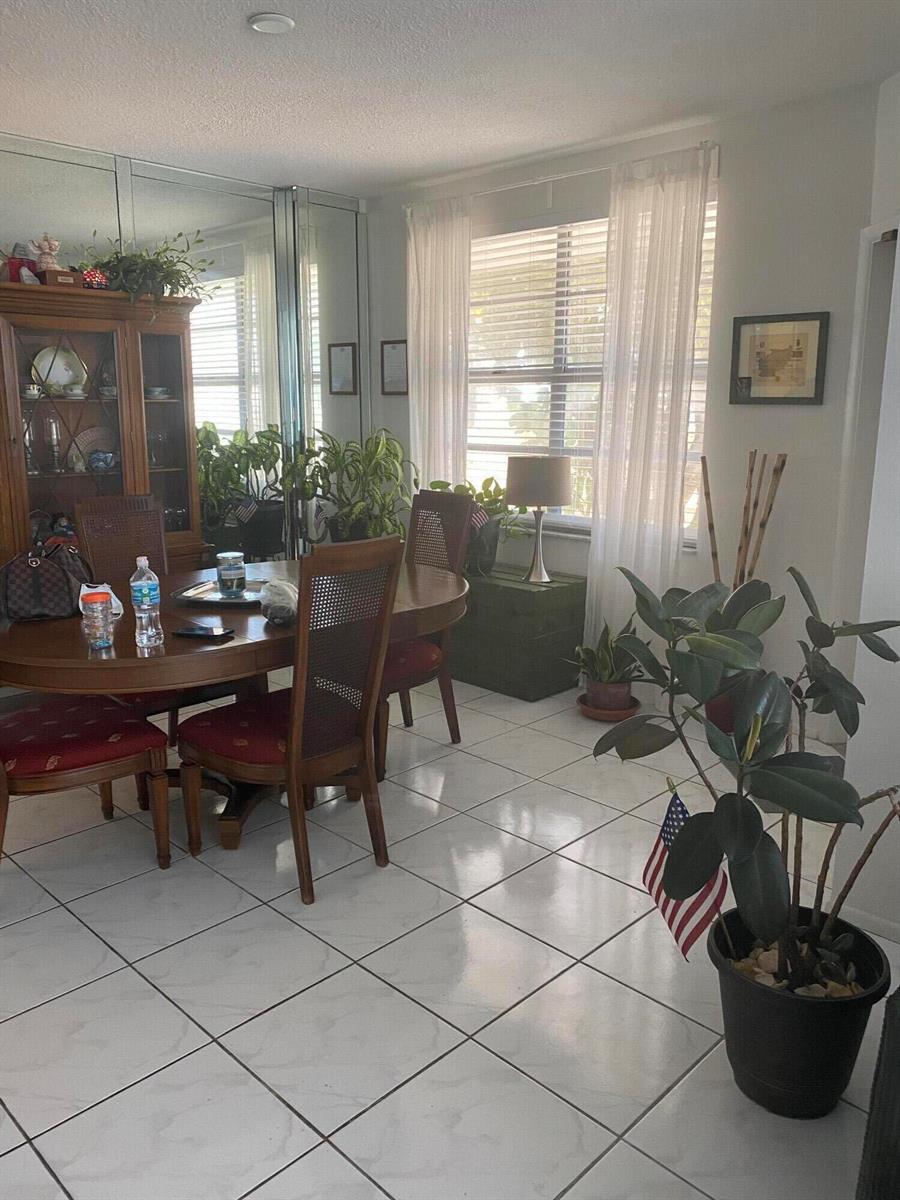 See details MS 2 / 2 1275 sq. ft. $ 2026-10-13 0 Photo