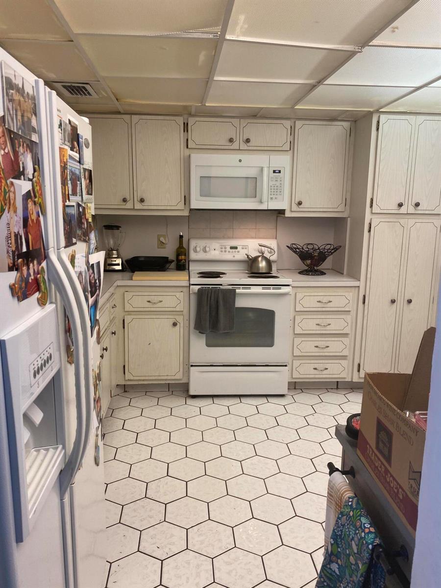 See details MS 2 / 2 1275 sq. ft. $ 2026-10-13 0 Photo