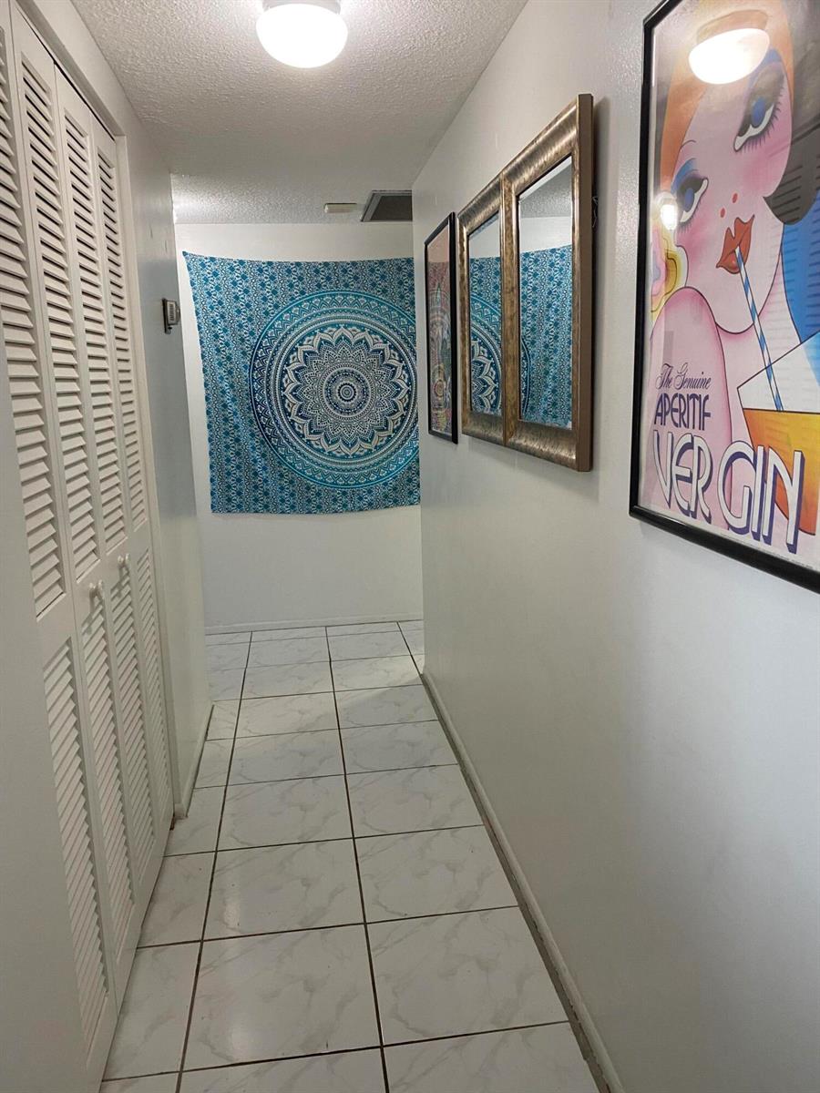 See details MS 2 / 2 1275 sq. ft. $ 2026-10-13 0 Photo