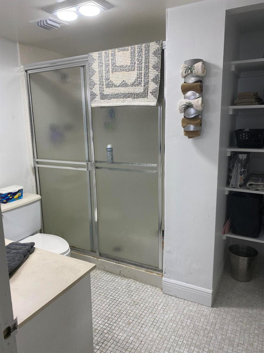 See details MS 2 / 2 1275 sq. ft. $ 2026-10-13 0 Photo