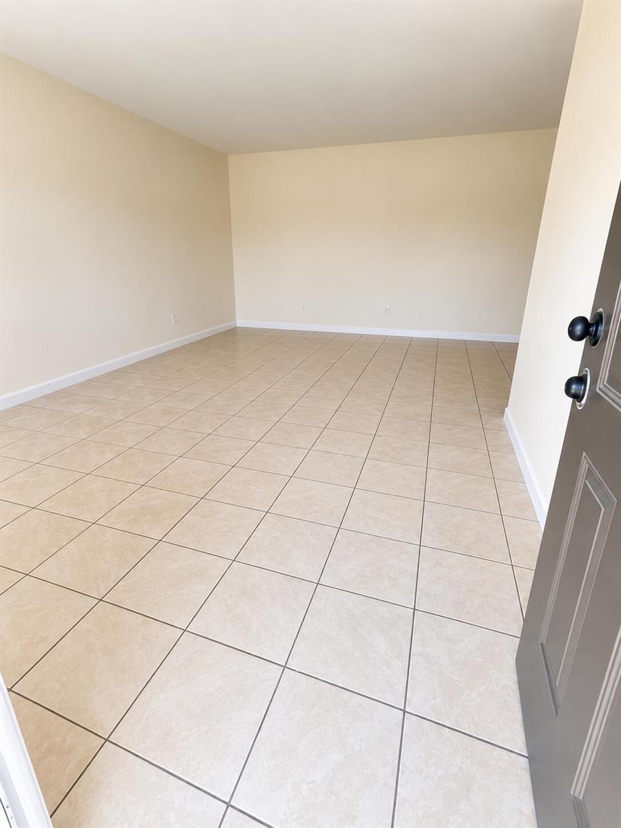 Ver detalles 1-4 / 0 2948 sq. ft. $ 2026-09-06 0 foto