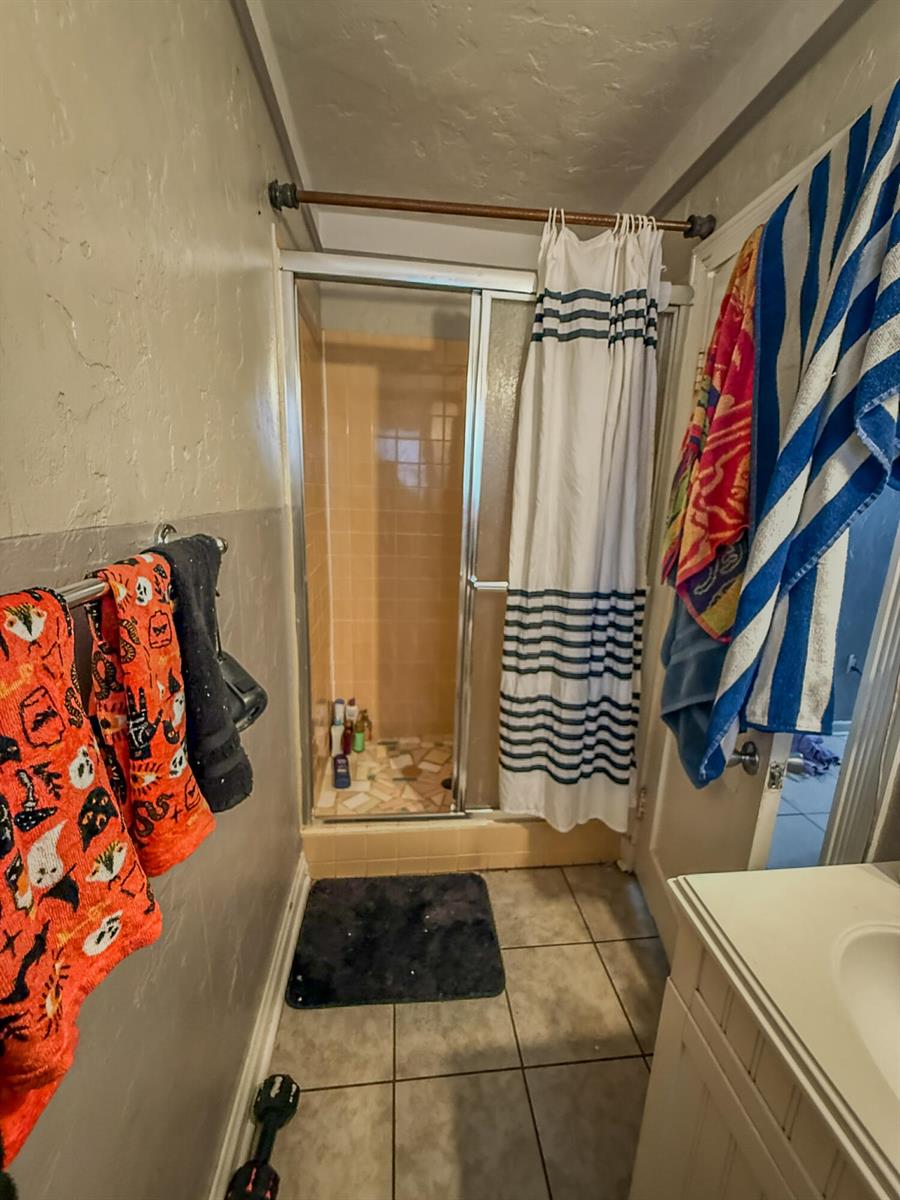   / 0 1240 sq. ft. $ 2026-10-07 0 Photo