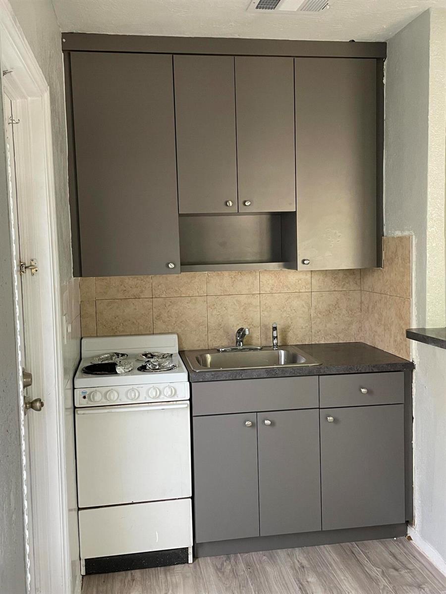   / 0 1476 sq. ft. $ 2026-09-11 0 Photo