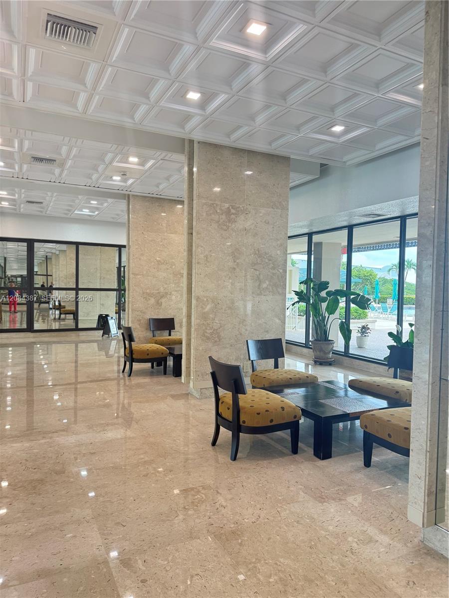 501 1 / 2 762 sq. ft. $ 2026-09-06 0 Photo