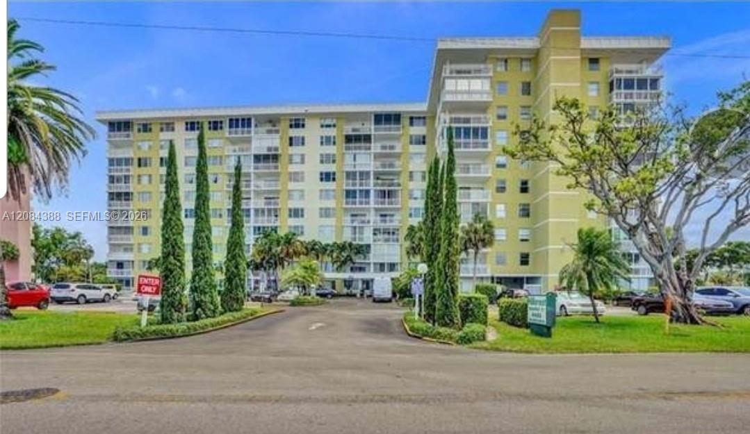 See details 300-B 2 / 2 1132 sq. ft. $ 2026-09-06 0 Photo